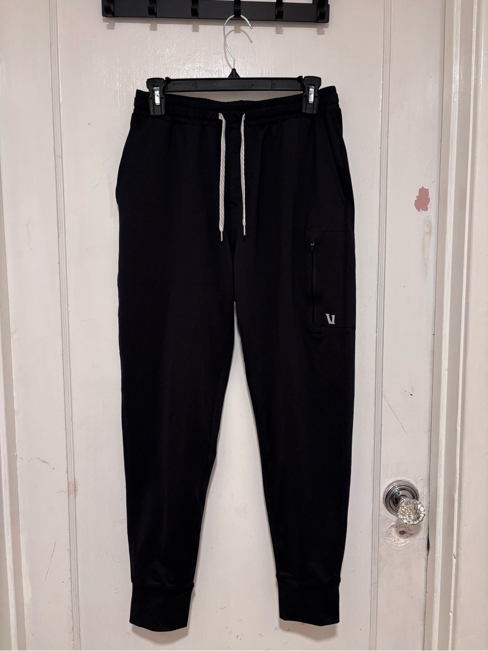 Vuori Black Joggers with Contrast Drawstring